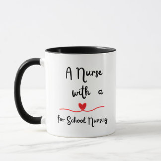 Une infirmière avec un coeur pour la Mug de soins 