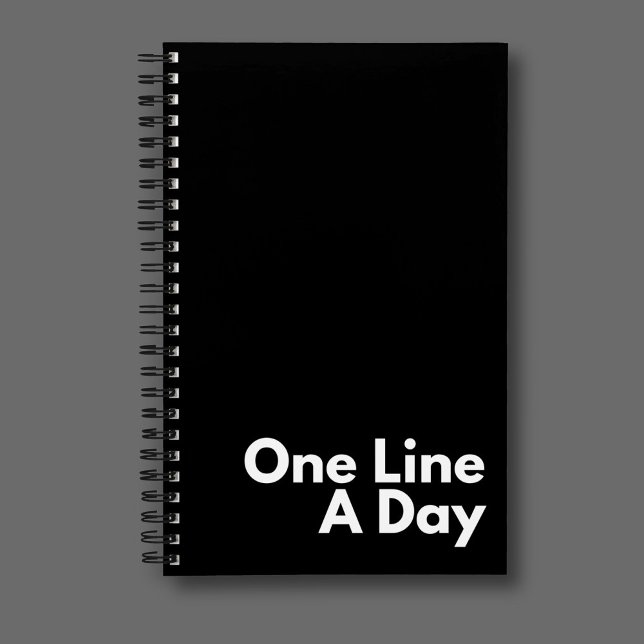 Une ligne par jour moderne Black & White Journal (A modern black and white one line a day journal for your line a day journaling practice.)