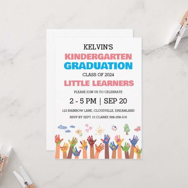 Une simple invitation à la remise des diplômes de  (Devant/Arrière en situation)
