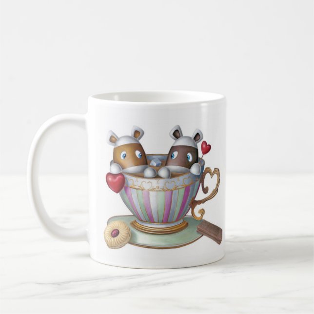 Une tasse de thé et une tranche de Bake® - ma (Gauche)