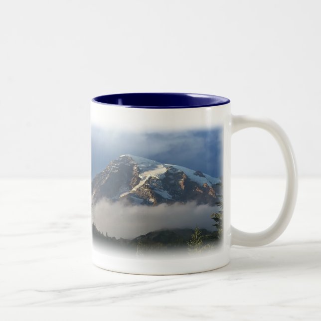 Une tasse plus pluvieuse de Mt (Droit)