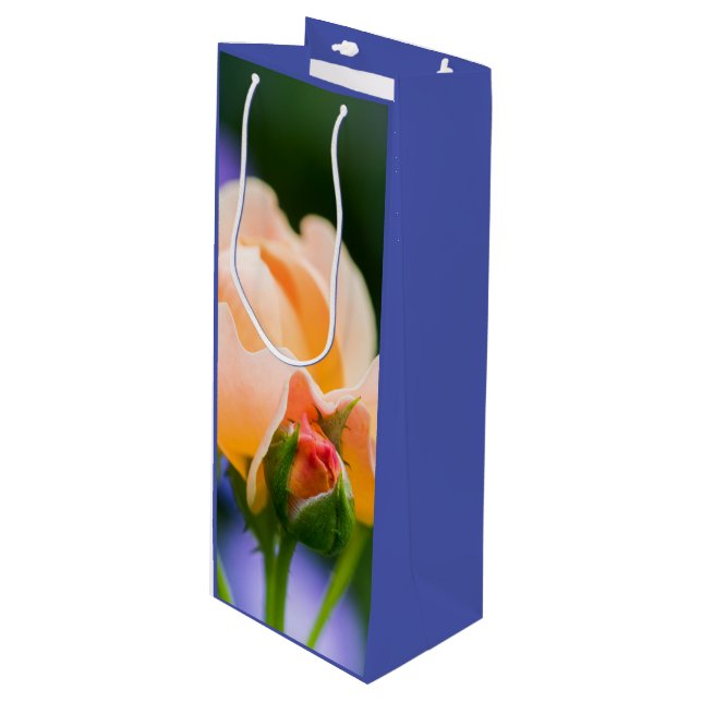 unfolding desire wine gift bag (Front Angled)