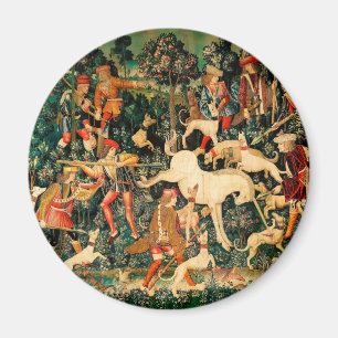 Unicorn Tapestries Defends Hunt Magnet