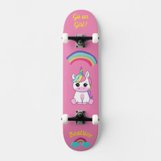 Unicorne sur skateboard avec légendes personnalisé