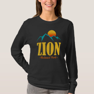 US Adventure Vintage Zion National Park Souvenirs T-Shirt