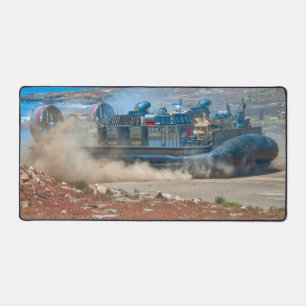 US BEACH ASSAULT - LCAC