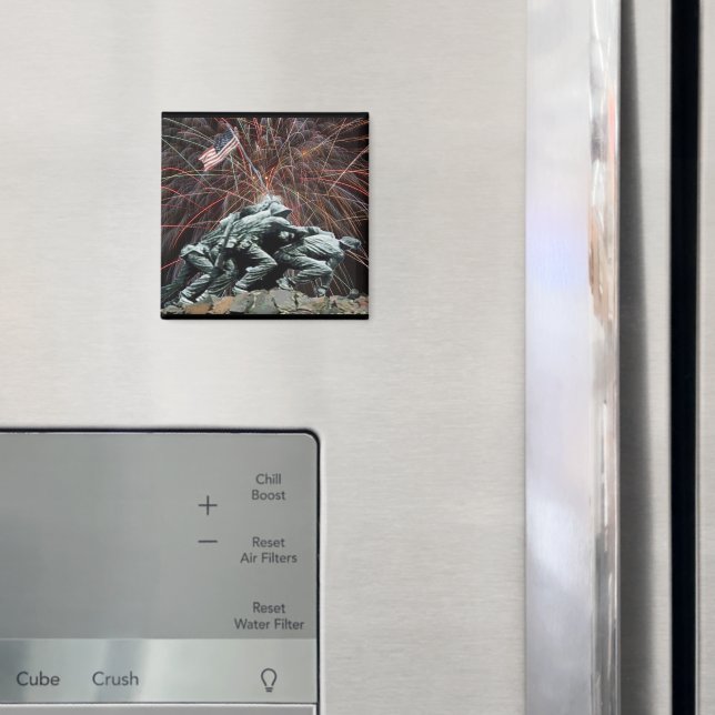 US Marines War Memorial Iwo Jima Fireworks Magnet (In Situ (Fridge))