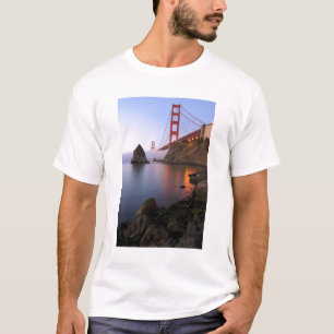 USA, California, San Francisco. Golden Gate T-Shirt