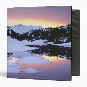 USA, California, Sierra Nevada Mountains. The Binder