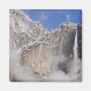USA, California, Yosemite National Park. Magnet