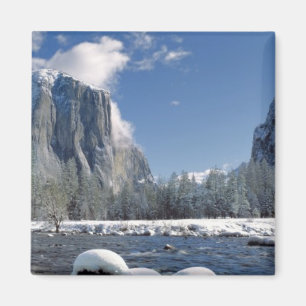USA, California, Yosemite NP. The Merced River, Magnet
