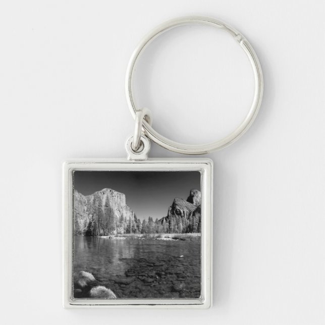 USA, California. Yosemite Valley View Keychain (Front)