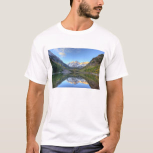 USA, Colorado, Maroon Bells-Snowmass T-Shirt