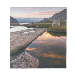 USA, Colorado, Rocky Mountain NP. Sunrise in Notepad