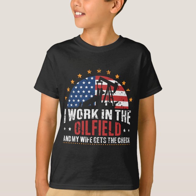 USA Flag Oil Well Oilfeild Oilfield Trash Oilfield T-Shirt (Front)