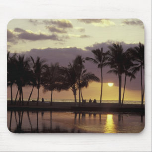 USA, Hawaii, Big Island, Couple, palm trees Mouse Pad