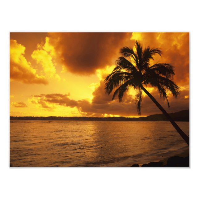 USA, Hawaii, Kauai, Colourful sunrise in a Photo Print (Front)