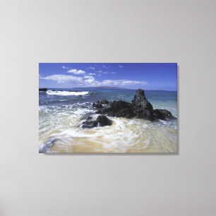 USA, Hawaii, Maui, Maui, Makena Beach, Surf on Canvas Print