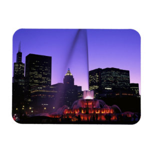 USA, IL, Chicago. Buckingham Fountain in Grant Magnet