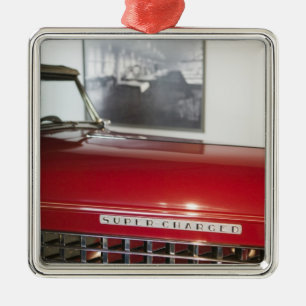 USA, Indiana, Auburn: Auburn, Cord, Duesenberg 7 Metal Ornament