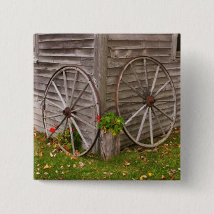 USA, Main. Wagon Wheels 2 Inch Square Button