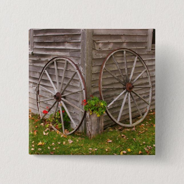USA, Main. Wagon Wheels 2 Inch Square Button (Front)
