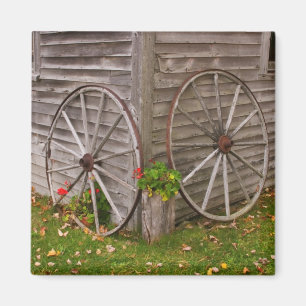 USA, Main. Wagon Wheels Magnet