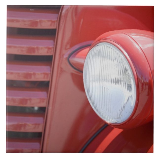 USA, Maine, Owl's Head. Headlight and partial Tile (Front)