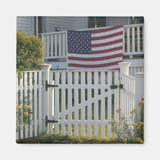 USA, Massachusettes, Gloucester: Patriotic Fence Magnet (Front)