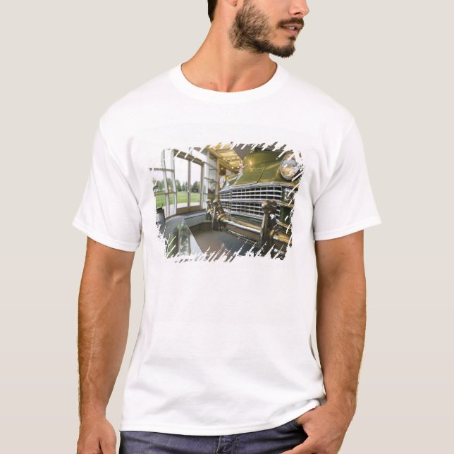 USA, Michigan, Auburn Hills: Walter P. Crysler T-Shirt (Front)
