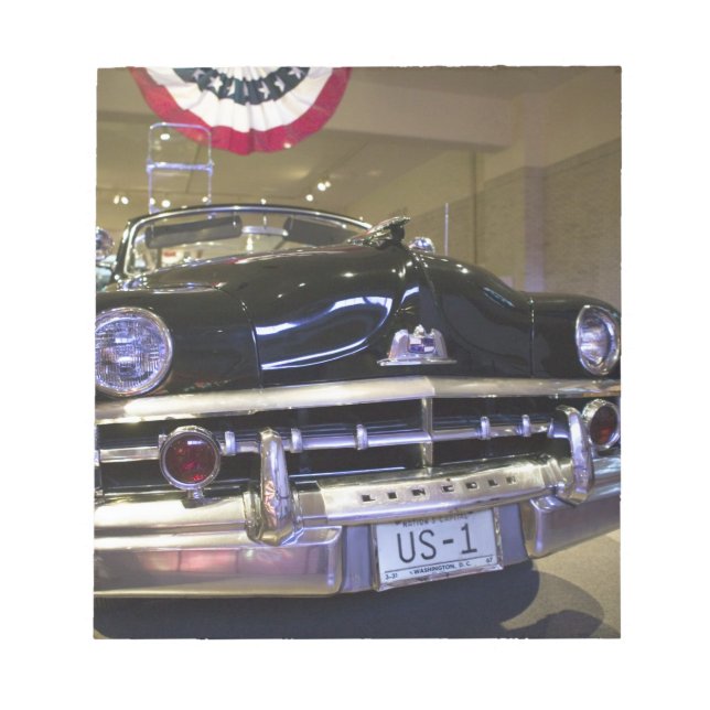 USA, Michigan, Dearborn: The Henry Ford Museum, 2 Notepad (Front)