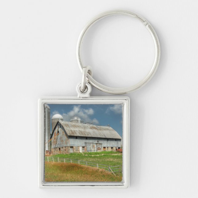 USA, Minnesota Barn And Silo Keychain (Front)
