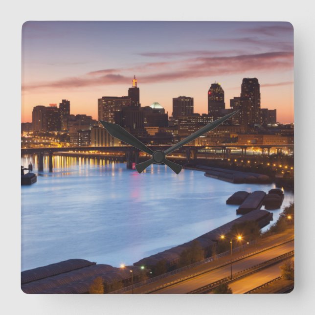 USA, Minnesota, Minneapolis, St. Paul 2 Square Wall Clock (Front)