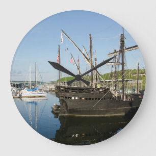 USA, Mississippi, Tennessee-Tombigbee Waterway Large Clock