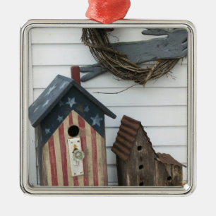 USA, Missouri, Herman: Patriotic Birdhouses, Metal Ornament