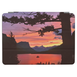 USA, Montana, Glacier National Park. Landscape iPad Air Cover
