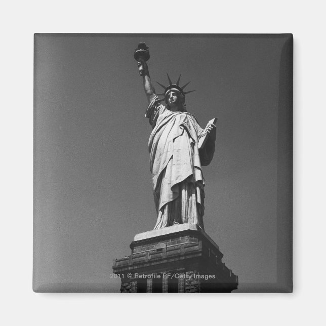 USA New York City Statue of Liberty Magnet (Front)