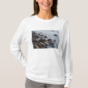 USA, New York, East Hampton. Ocean surf at T-Shirt