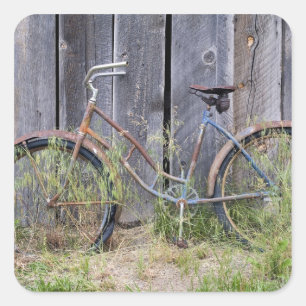 USA, Oregon, Bend. A dilapidated old bike Square Sticker