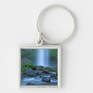 USA, Oregon, Columbia Gorge, Latourell Falls Keychain