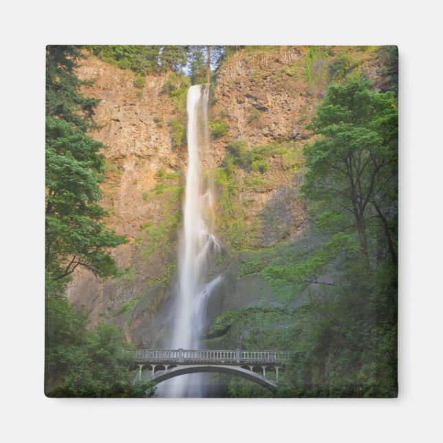 USA, Oregon, Columbia River Gorge, Multnomah Magnet (Front)