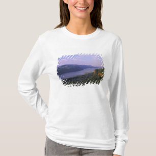 USA, Oregon, Columbia River Gorge National 4 T-Shirt