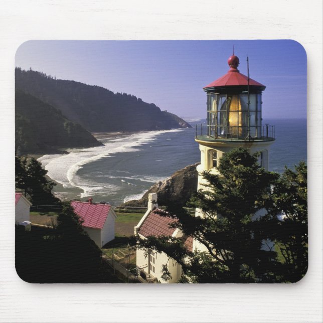 USA, Oregon, Florence. Heceta Head Lighthouse Mouse Pad (Front)