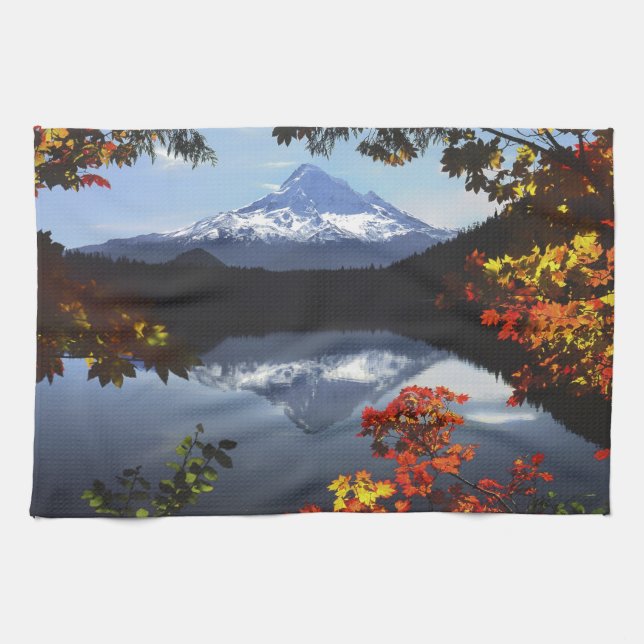 USA, Oregon, Mt. Hood National Forest. Kitchen Towel (Horizontal)