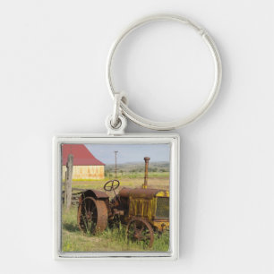 USA, Oregon, Shaniko. Rusty vintage tractor in Keychain