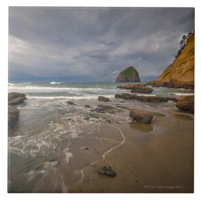 USA, Oregon, Tillmook County, Beach with Tile (Front)