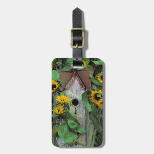 USA, Pennsylvania. Birdhouse and garden Luggage Tag