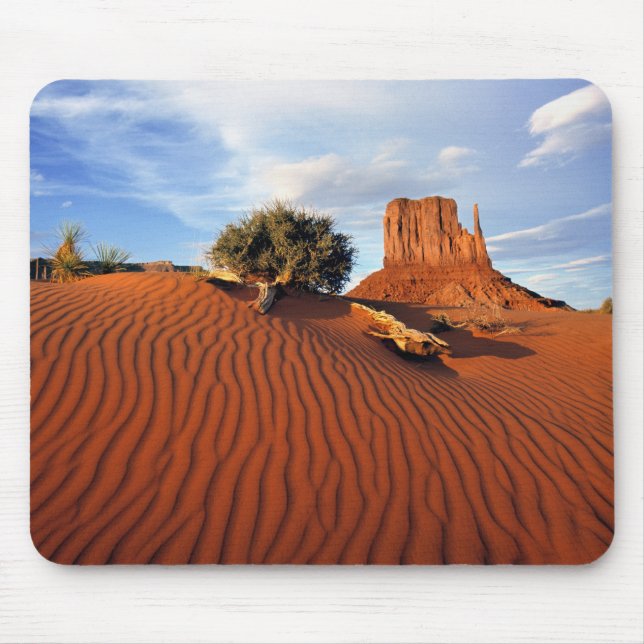 USA, Utah, Monument Valley. Wind creates Mouse Pad (Front)
