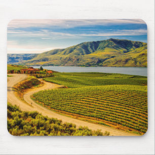 USA, Washington, Lake Chelan. Benson Vineyards Mouse Pad