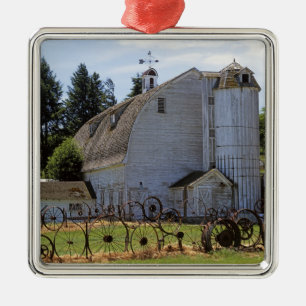 USA, Washington, Pullman, Barn Metal Ornament